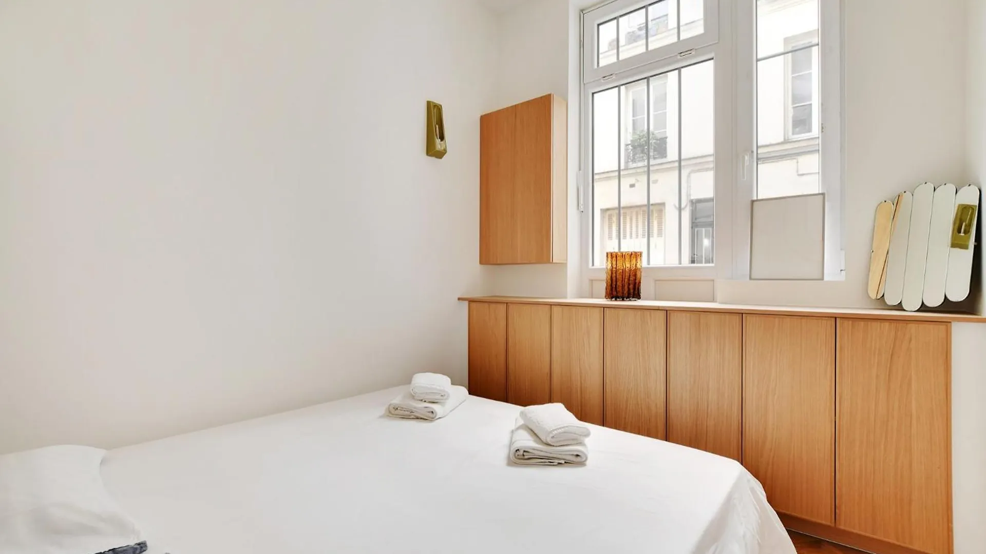 Apartment Belleville Republique Paris